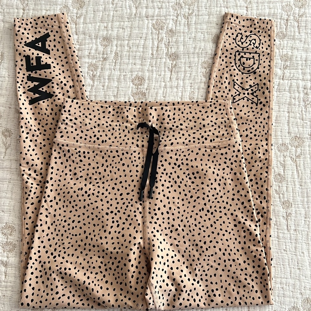 Sarah’s Day x WhiteFox Boutique leggings